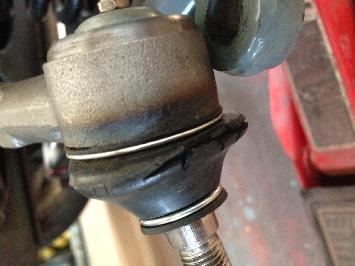 Perished rubber boot on tie rod end
